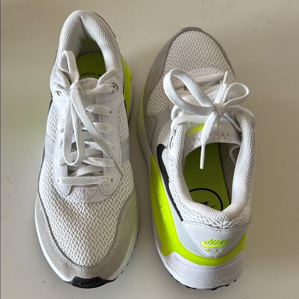 Nike Air Max - Mesh Sneakers in White and Neon Yellow